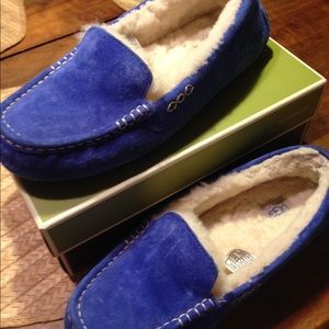 Ugg slippers